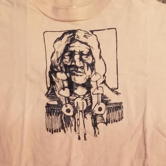 Vintage Native American Indian t-shirt - Picture 1 of 4